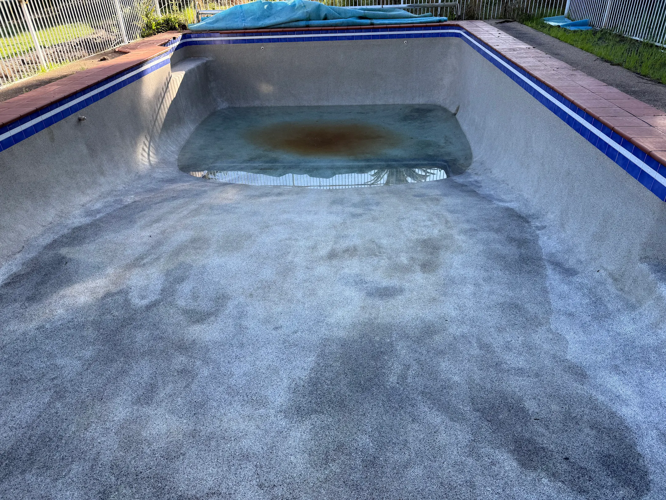 Before pool photos APP